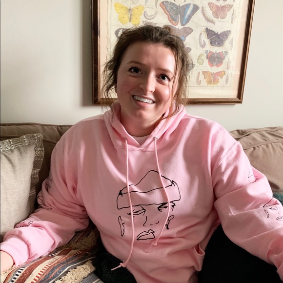 meet your posher ambassador, claire - Picture 3 of 3